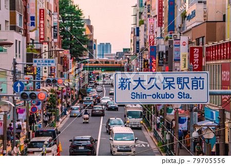 日本の東京都市景観 4度目宣言下。遂に来た東京1149人。五輪“狂行”、賑わう新大久保=7月14日 日本の東京都市景観 4度目宣言下。遂に来た東京1149人。五輪“狂行”、賑わう新大久保=7月14日 79705556