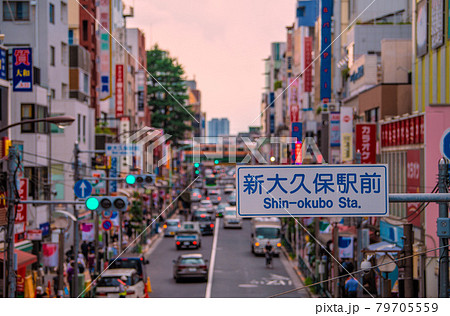 日本の東京都市景観 4度目宣言下。遂に来た東京1149人。五輪“狂行”、賑わう新大久保=7月14日 日本の東京都市景観 4度目宣言下。遂に来た東京1149人。五輪“狂行”、賑わう新大久保=7月14日 79705559