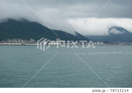 関門海峡　梅雨明けまぢか 79715214