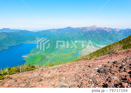 男体山登山:九合目・阿弥陀ヶ原から中禅寺湖・戦場ヶ原・日光白根山の眺め 男体山登山:九合目・阿弥陀ヶ原から中禅寺湖・戦場ヶ原・日光白根山の眺め 79717104