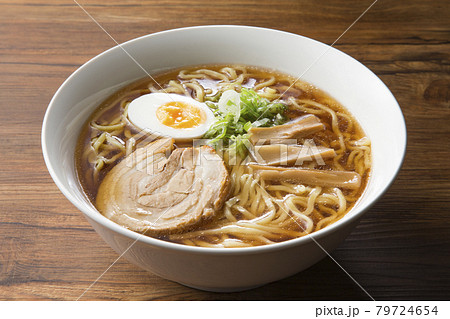 醤油ラーメン 79724654