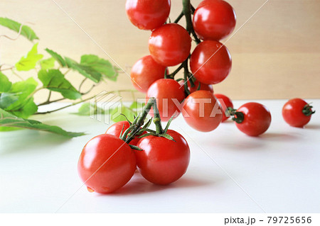 枝付きミニトマト 79725656