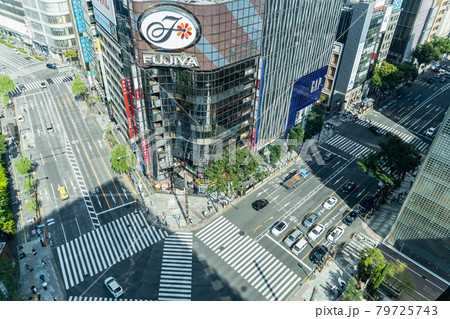 銀座の街 79725743