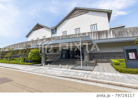 福井県福井市　晴天の福井市立郷土歴史博物館 79728117