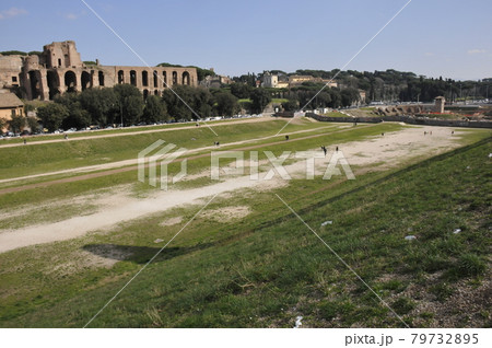 イタリア、ローマ、チルコ・マッシモ(古代の戦車競技場) イタリア、ローマ、チルコ・マッシモ(古代の戦車競技場) 79732895
