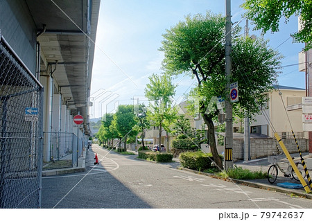 甲東園駅周辺の町並み　新幹線高架北側 79742637