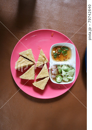 tofu or deep fried tofu with dip tofu or deep fried tofu with dip 79742640