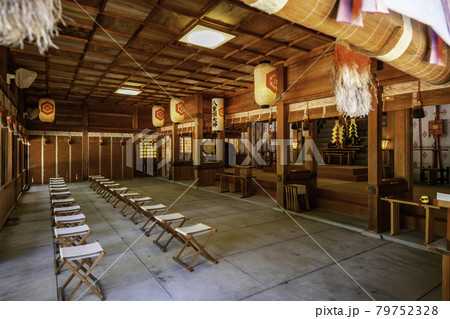 八重垣神社　拝殿　島根県松江市 79752328