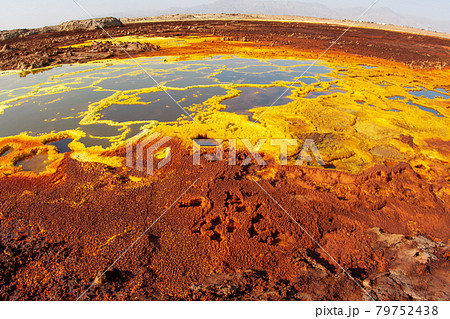 エチオピア・ダナキル砂漠ダロールの景色 79752438