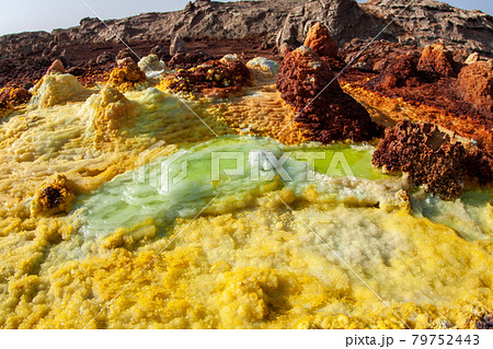 極彩色の世界が広がるエチオピア・ダナキル砂漠ダロール 極彩色の世界が広がるエチオピア・ダナキル砂漠ダロール 79752443