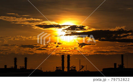 Petrochemical plant, Refinery 79752822