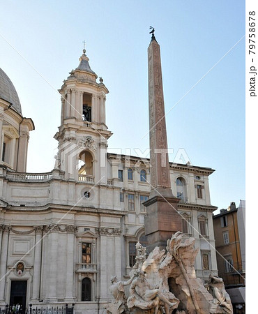 イタリア、ローマ、ナヴォーナ広場、サンタ・アニェーゼ・イン・アゴーネ教会、四大河の噴水 イタリア、ローマ、ナヴォーナ広場、サンタ・アニェーゼ・イン・アゴーネ教会、四大河の噴水 79758678