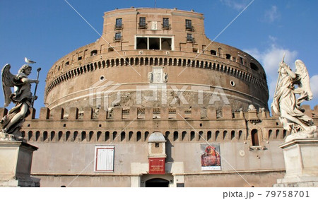イタリア、ローマ、サンタンジェロ城、ハドリアヌス帝の廟、サンタンジェロ橋 イタリア、ローマ、サンタンジェロ城、ハドリアヌス帝の廟、サンタンジェロ橋 79758701