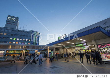 柏駅の夜景　東口 79760643