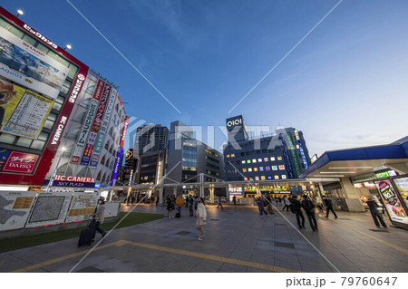 柏駅の夜景　東口 79760647