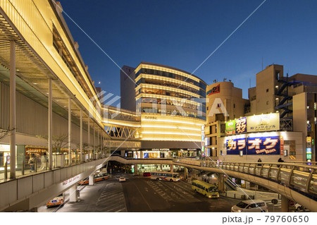 柏駅の夜景　西口 79760650