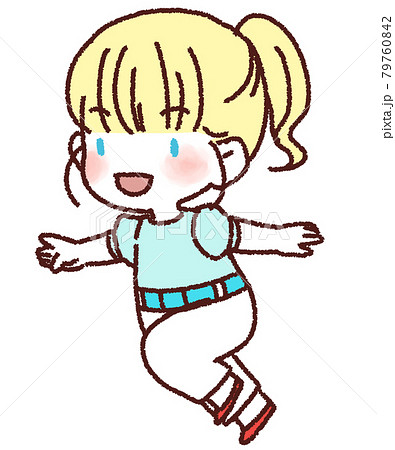 白人の子供が元気に走っている様子 79760842