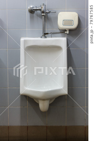 toilet men's room toilet men's room 79767585