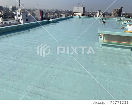 ウレタン防水一層目の屋上 79771231
