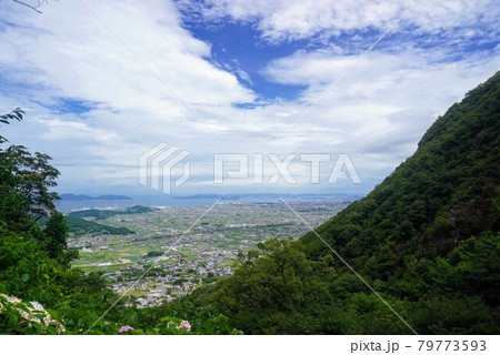 出釈迦寺奥の院捨身ヶ岳弾定の参道から見る風景④【香川県善通寺市】 出釈迦寺奥の院捨身ヶ岳弾定の参道から見る風景④【香川県善通寺市】 79773593