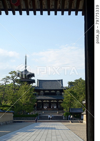奈良　法隆寺　境内 79775339