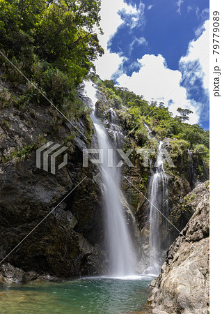 奄美大島　タンギョの滝 79779089
