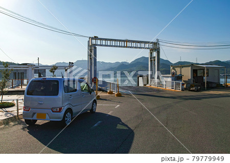 岡山県/ 新岡山港・小豆島行きのフェリー乗り場　フェリー入港前・待機中　 79779949