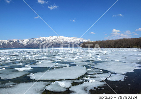 残氷の湖面 残氷の湖面 79780324