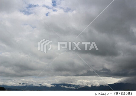 雨雲、雲、梅雨末期雲 雨雲、雲、梅雨末期雲 79783693
