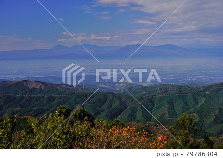 八溝山頂展望台からの日光連山と高原山 八溝山頂展望台からの日光連山と高原山 79786304