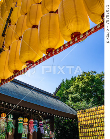 お盆の神社風景 まつり お盆の神社風景 まつり 79792051