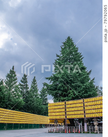 お盆の神社風景 まつり お盆の神社風景 まつり 79792065
