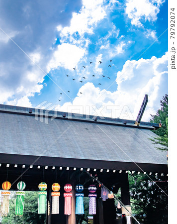 お盆の神社風景 まつり お盆の神社風景 まつり 79792074