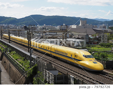 ドクターイエロー　山科付近にて 79792726