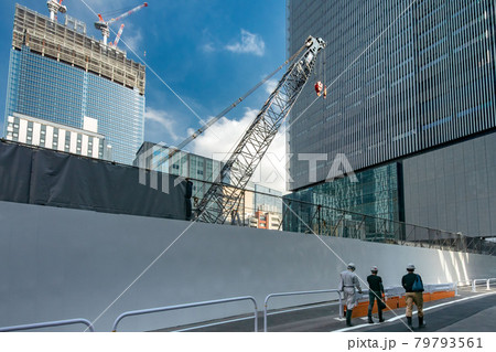 超高層ビル建設工事現場 79793561