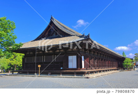 【京都府】快晴下の三十三間堂 本堂 【京都府】快晴下の三十三間堂 本堂 79808870