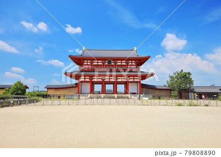 【奈良県】晴天下の平城京 朱雀門 【奈良県】晴天下の平城京 朱雀門 79808890