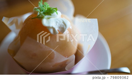 アップの桃のケーキ アップの桃のケーキ 79809362