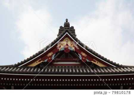 東京浅草・浅草寺の宝蔵門 79810178