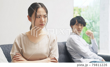 険悪なカップル 79811226