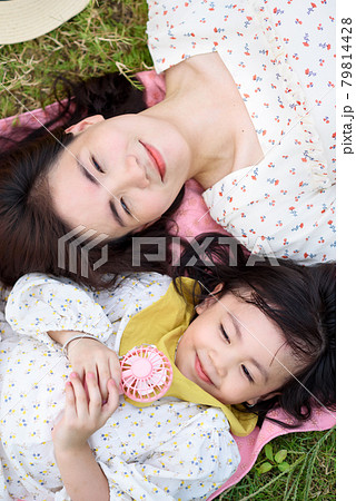 Parent and child lifestyle Parent and child lifestyle 79814428