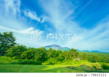 軽井沢 浅間山近郊 自然 快晴の青空風景素材 軽井沢 浅間山近郊 自然 快晴の青空風景素材 79815121