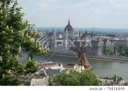 ドナウの真珠　世界遺産の街ハンガリー・ブダペスト 79816806