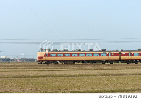 北陸本線 美川ー加賀笠間 JR西日本 485系 A07編成(京都) ① クロ481-2301 山側 北陸本線 美川ー加賀笠間 JR西日本 485系 A07編成(京都) ① クロ481-2301 山側 79819392