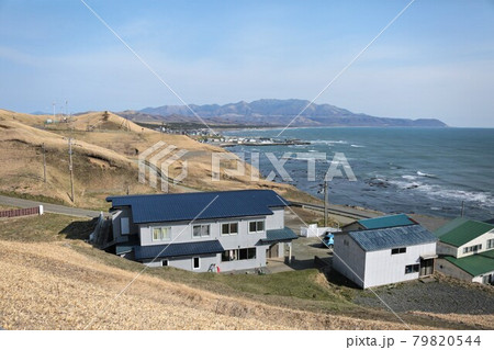 襟裳岬から広尾方面を臨む（北海道えりも町） 79820544