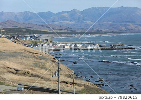 襟裳岬から広尾方面を臨む(北海道えりも町) 襟裳岬から広尾方面を臨む(北海道えりも町) 79820615