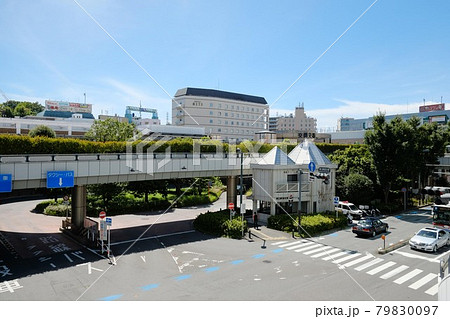 溝の口駅の南口バスロータリーの写真素材