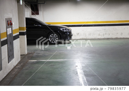 駐車場 自動車 次 79835977