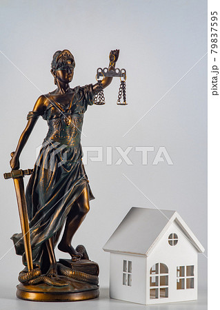 Statue of justice and Simply minimal design 79837595