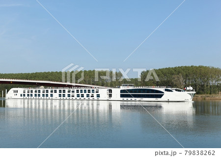 Cruise on the Saone river in France 79838262